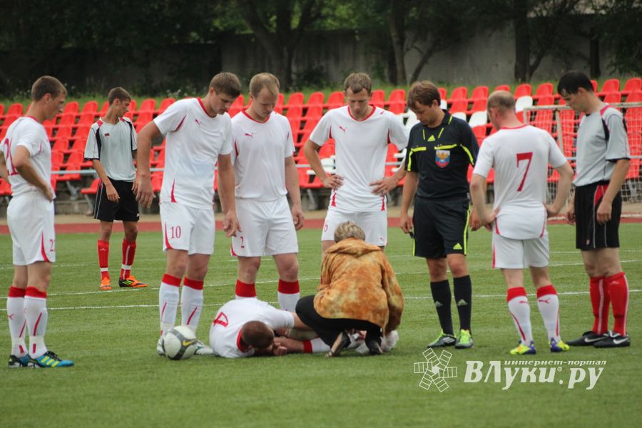 "Экспресс" (Великие Луки) - "Купол-ВДВ" (Псков)