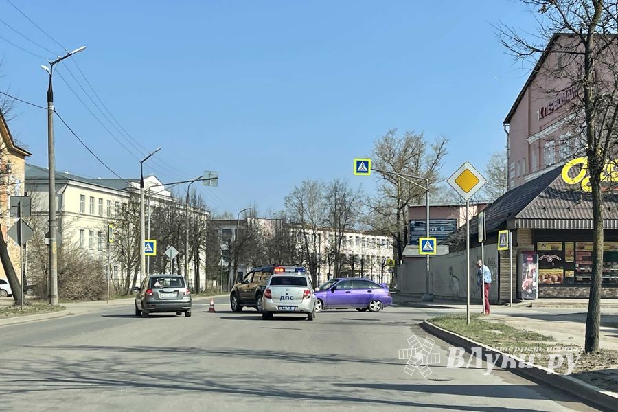 ДТП на проспекте Октябрьском в Великих Луках (ФОТО)