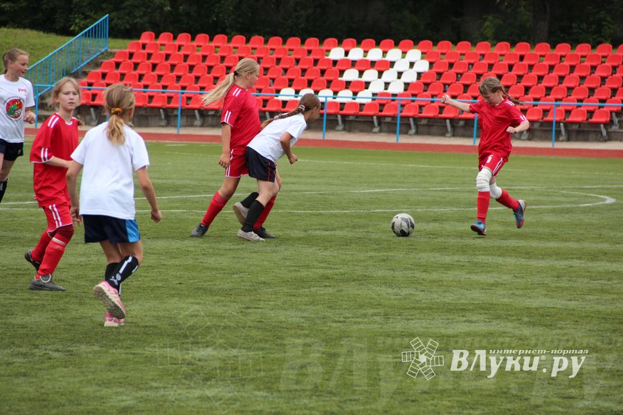 «Кожаный мяч» в Великих Луках