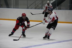 В Великих Луках прошли хоккейные матчи (ФОТО)