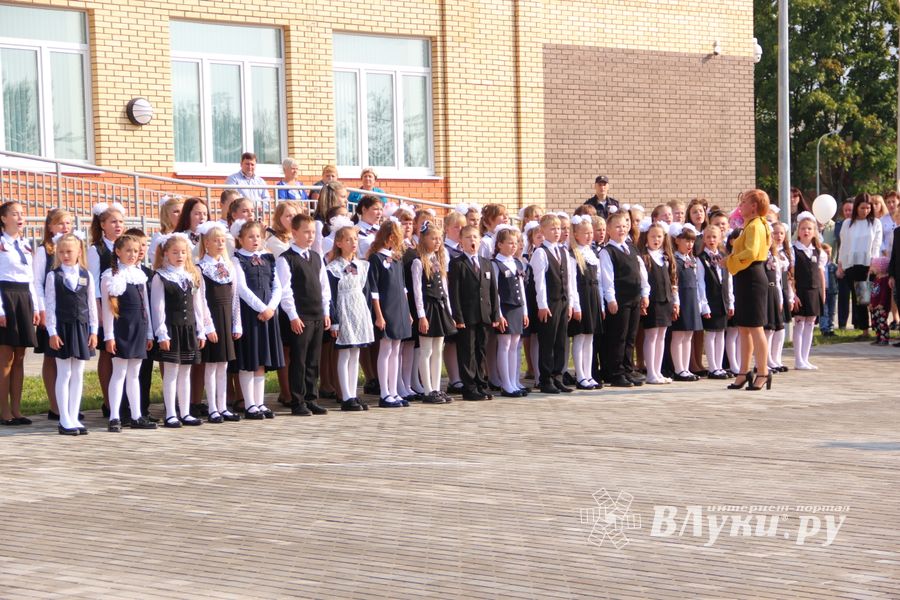 В Великих Луках открыли новый корпус школы №6 (ФОТО)