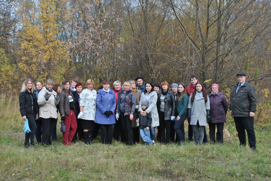 Педагоги лицея №10 провели субботник (ФОТО)