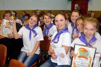 В Переслегинской гимназии прошел конкурс агитбригад: «Быть успешным, бодрым, смелым, мужественным и умелым!» (фото)