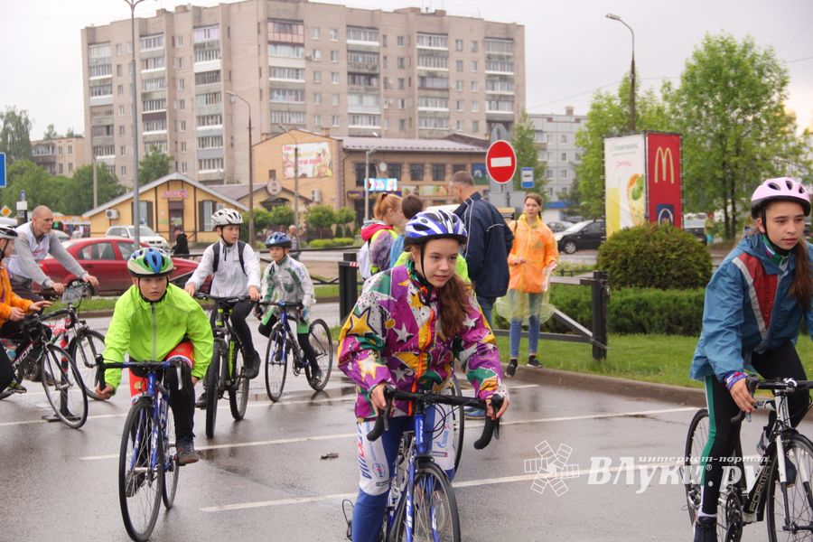 Зигзаг здоровья выполнили великолукские велосипедисты (ФОТО)