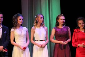 Великолуких выпускников наградили (ФОТО)