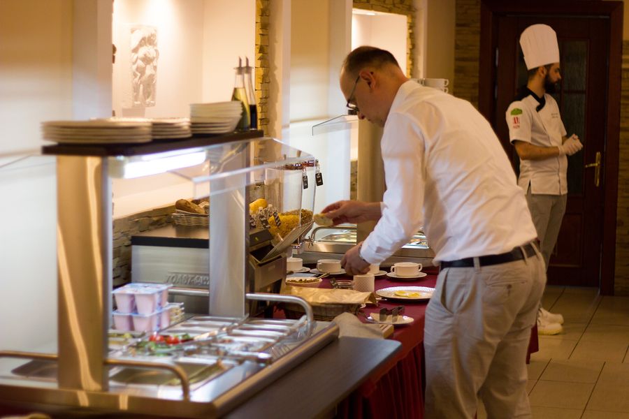 Как новый бизнес поселился в старом здании или История успеха великолучанина (ФОТО)