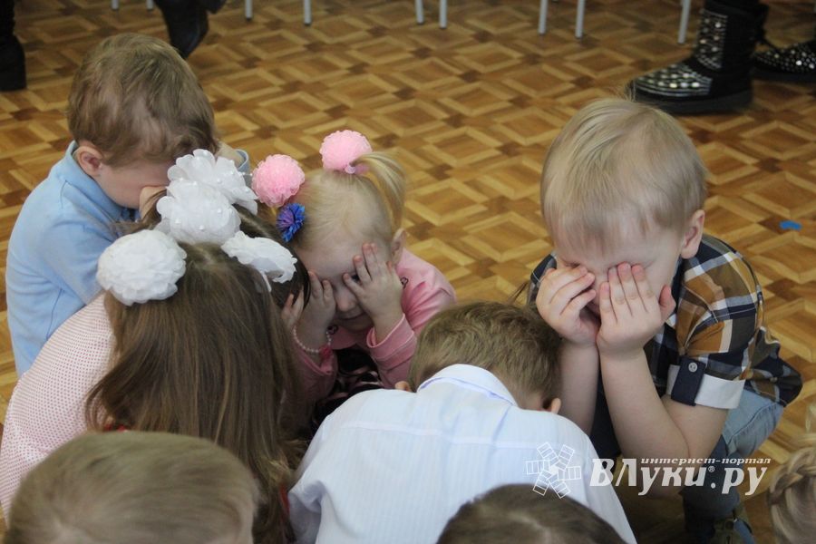 Малыши сада №1 поздравили мам и бабушек с 8 марта