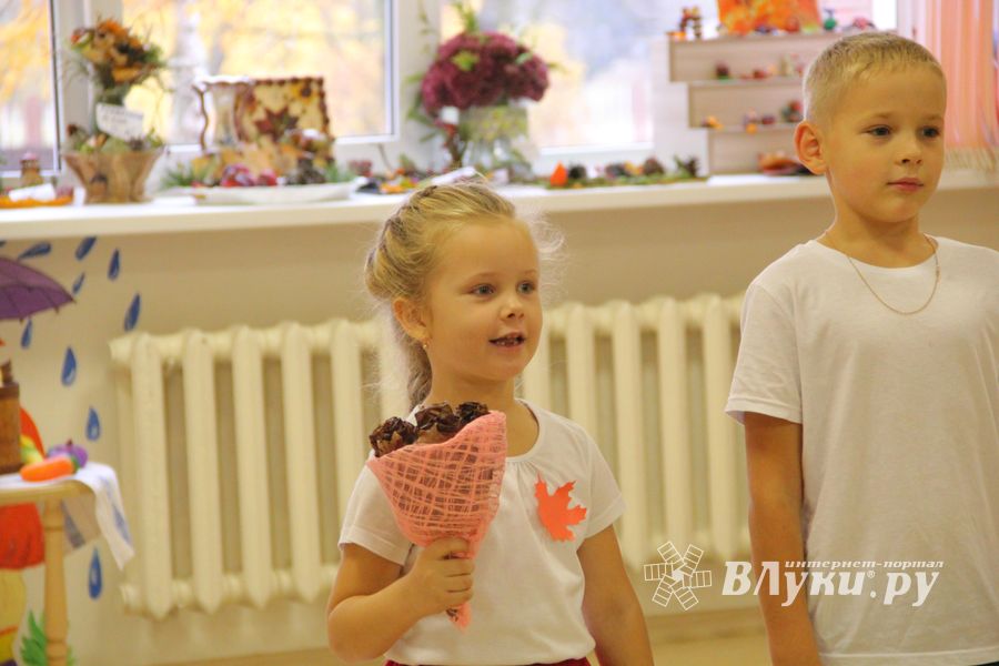 ​Праздник осени прошёл в школе № 13 (ФОТО)