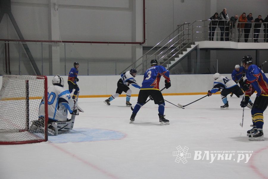 ХК «ЛукиСпорт» уступил «Барсам» (ФОТО)