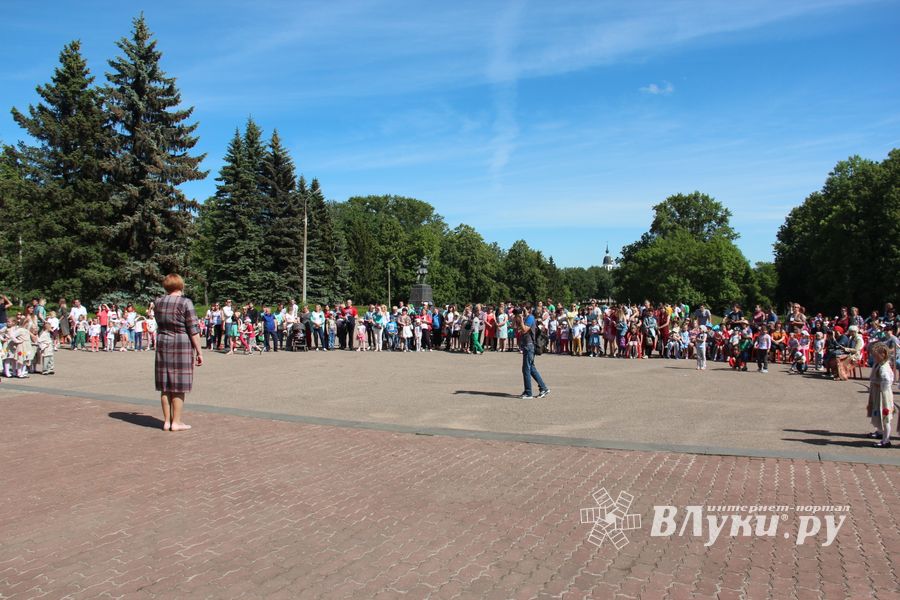 День защиты детей отметили в Великих Луках (ФОТО)