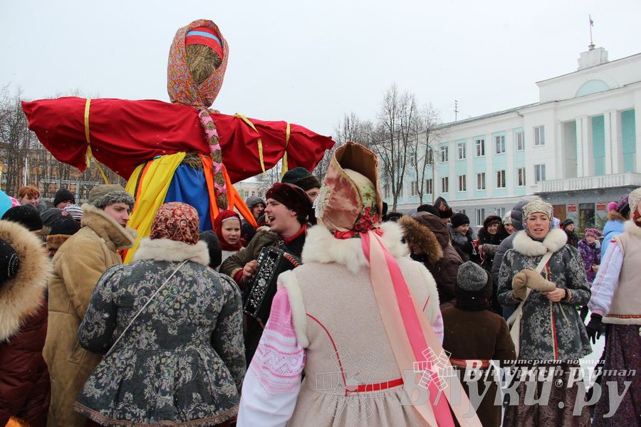 В Великих Луках встретили Масленицу