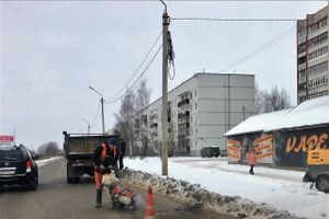 На ул. Гражданской затруднено движение транспорта (ФОТО)