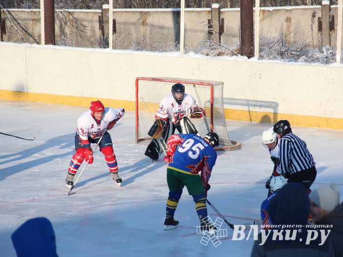 Великолукские хоккеисты разгромили гостей (фото)