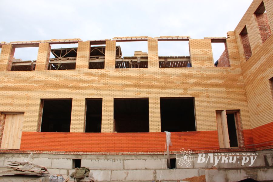 Новую школу на Гагарина в Великих Луках начинят технологиями (ФОТО)