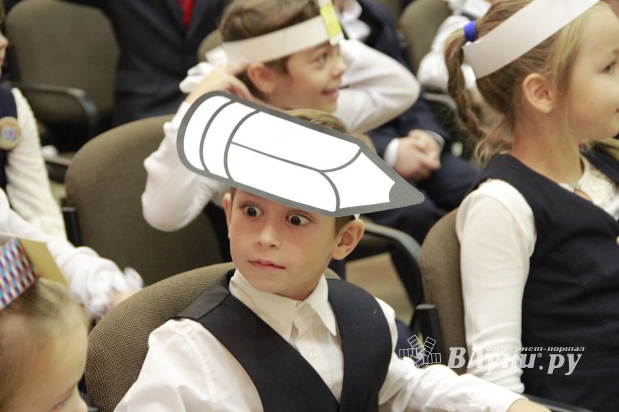 Великолукские первоклассники перевоспитали Бабу-Ягу (ФОТО)