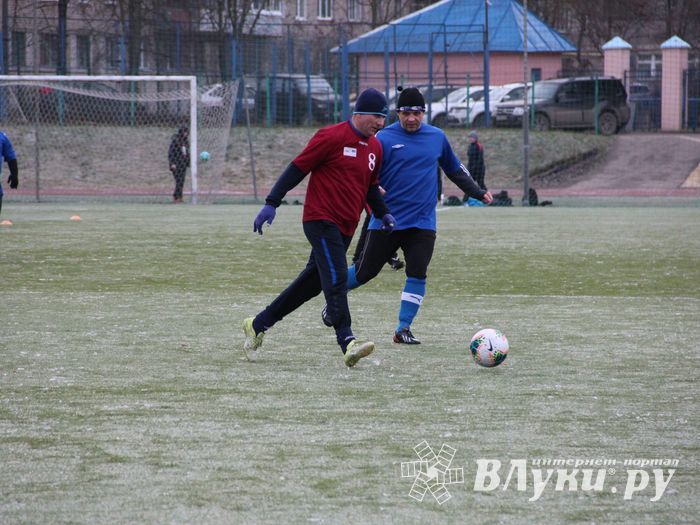 Боевая ничья в памятном футбольном матче (ФОТО)