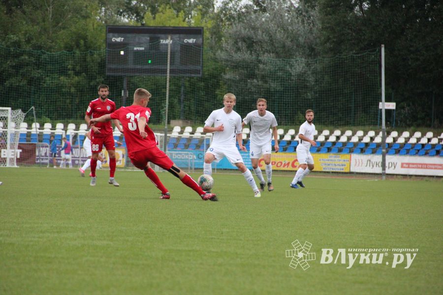 «Луки-Энергия» уступила дома «Твери» (ФОТО)