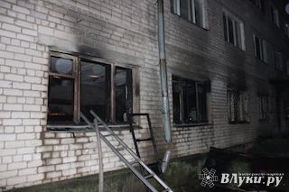 В Пскове произошел пожар в многоквартирном доме (фото)