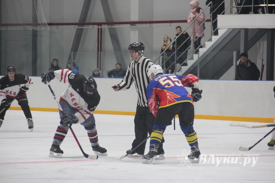 ХК «ЛукиСпорт» разгромила команду Невеля (ФОТО)