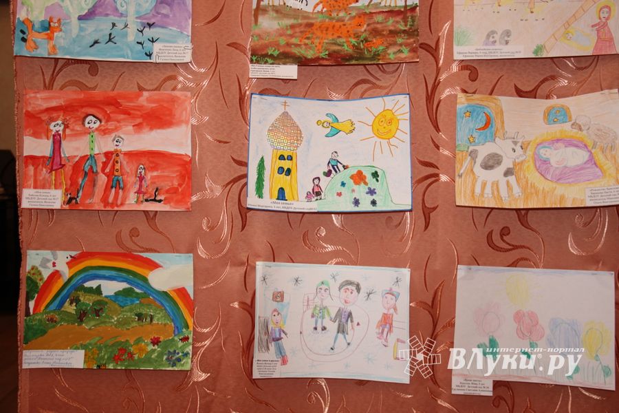 «Красота Божьего мира» в рисунках дошколят Великих Лук (ФОТО)
