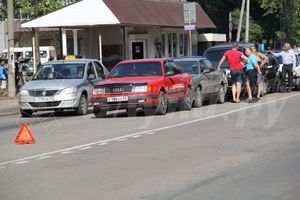 В Великих Луках столкнулись 5 автомобилей (ФОТО)