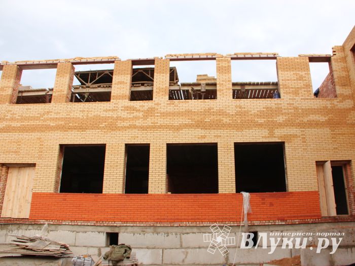 Новую школу на Гагарина в Великих Луках начинят технологиями (ФОТО)