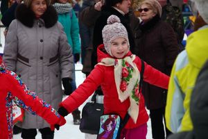 Широко отметили Масленицу в Великих Луках (ФОТО)