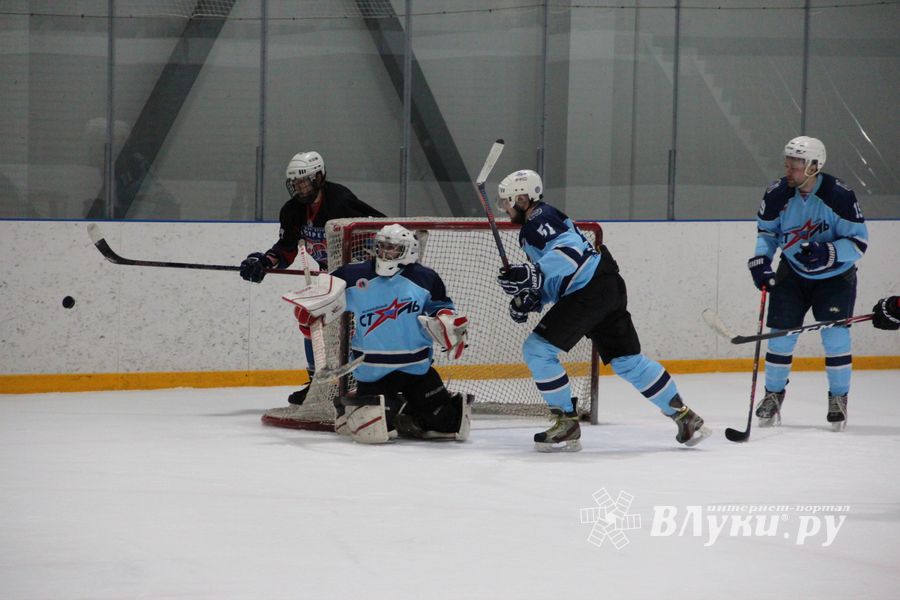 Великолукские хоккеисты в шаге от финала (ФОТО)