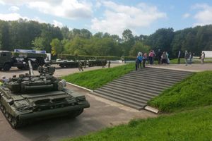 Танк Т-90 в Великих Луках (ФОТО)