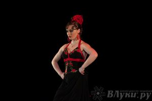 В великих Луках выступил московский коллектив фламенко