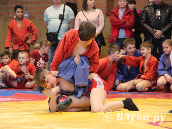 В Великих Луках прошли соревнования, посвященные памяти героев 6-й роты (ФОТО)