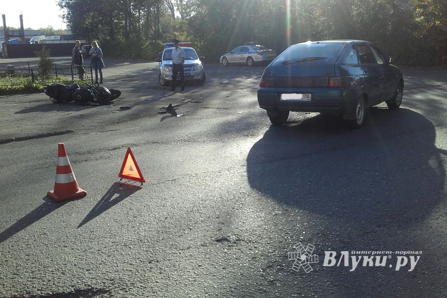 На ул. Глинки сбили несовершеннолетнего мотоциклиста (ФОТО)