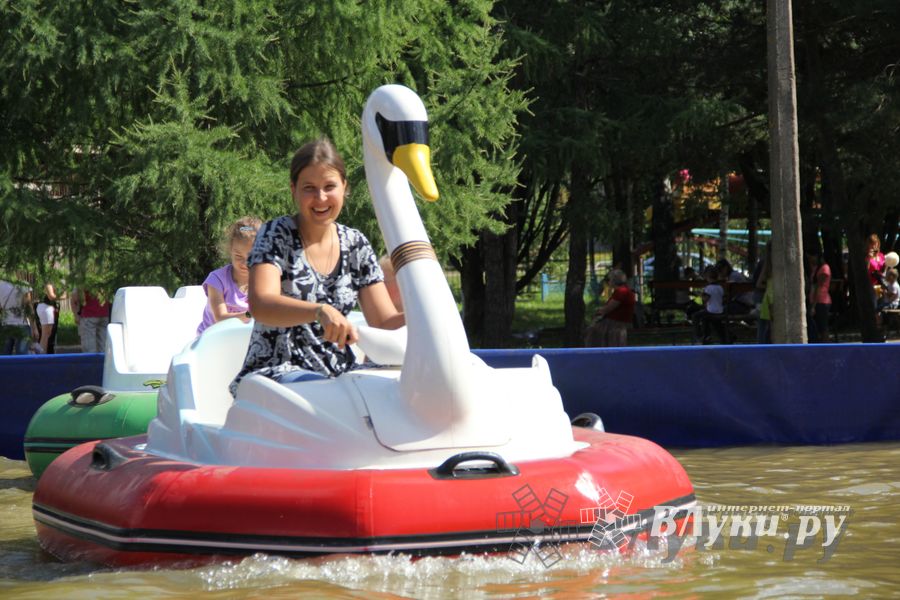 ​В Великих Луках сказочный «Праздник мороженого» подарил радость детям