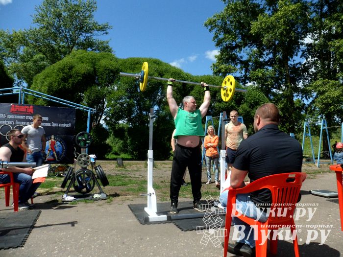 В Великих Луках прошел Всероссийский олимпийский день (фото)