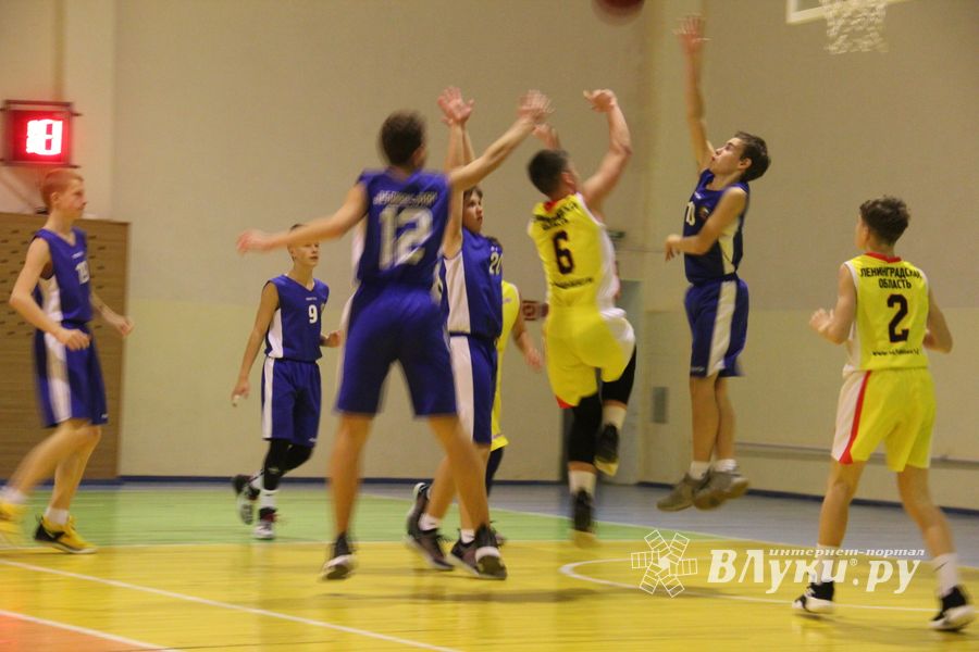 Великолукские баскетболисты сразятся за золото Международного турнира (ФОТО) (0+)