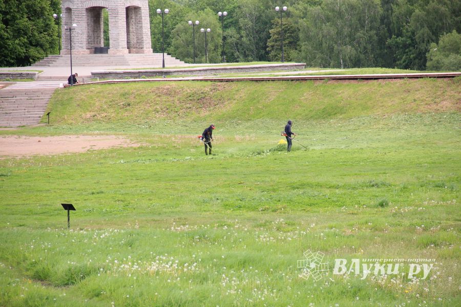 В Великолукской Крепости наводят порядок (ФОТО)