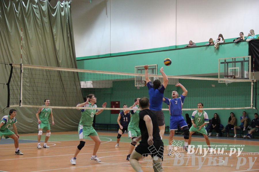 Сборная Великолукского района стала обладателем Кубка города по волейболу (фото)