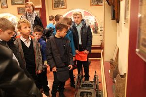 Великолукские школьники почувствовали себя машинистами (ФОТО)