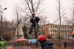 В Великих Луках в Парке культуры и отдыха полным ходом идёт подготовка к празднованию Масленицы (фото)