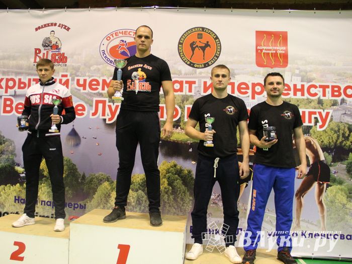 В Великих Луках прошли соревнования по кикбоксингу (ФОТО)