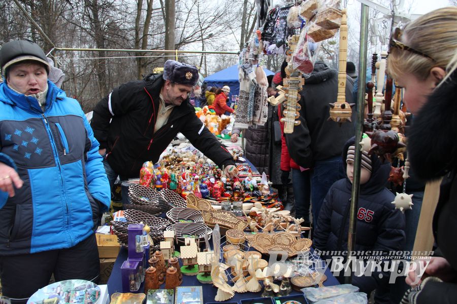 Гуляния широкой великолукской Масленицы