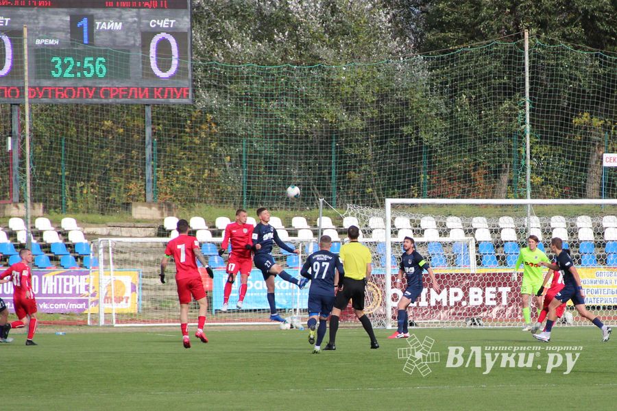 «Луки-Энергия» уступила «Ленинградцу» в домашнем матче (ФОТО)