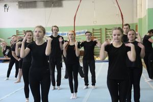 В Великих Луках проходят соревнования по гимнастике (ФОТО)