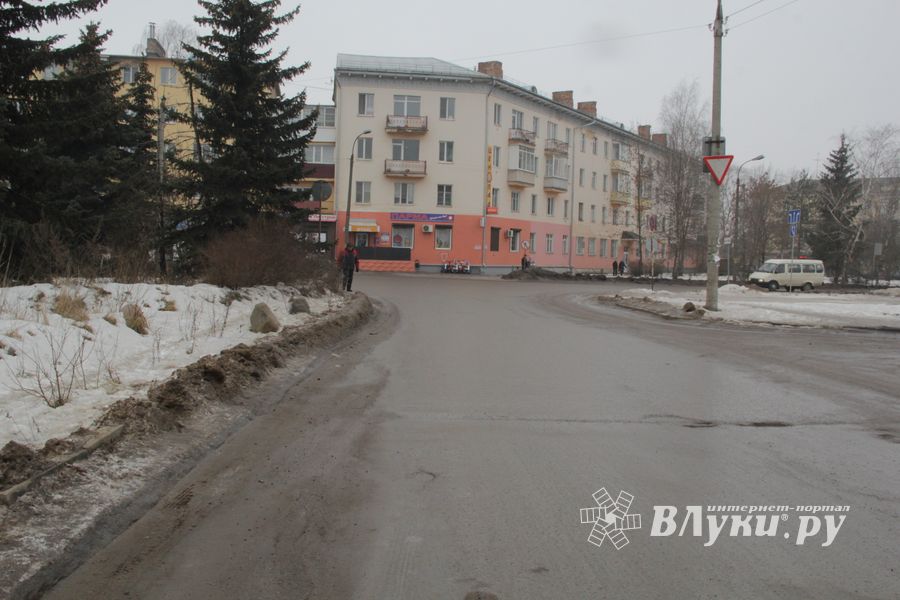 Отменено одностороннее движение по проспекту Ленина в Великих Луках (ФОТО)