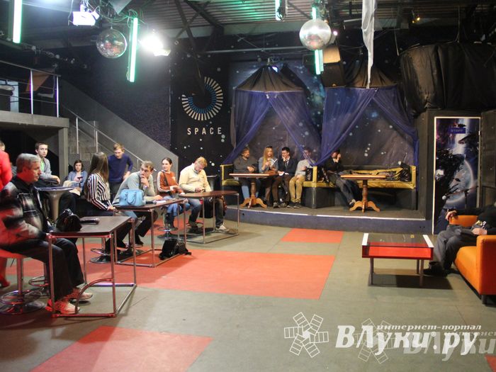 Великолучане посетили лекцию Анатолия Вассермана (фото)