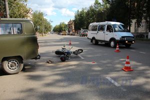 В результате аварии в Великих Луках пострадал мотоциклист (ФОТО) 