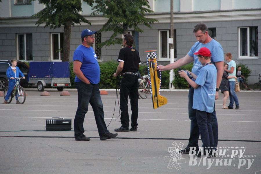 В Великих Луках прошел Фестиваль авиамодельного спорта (фото)