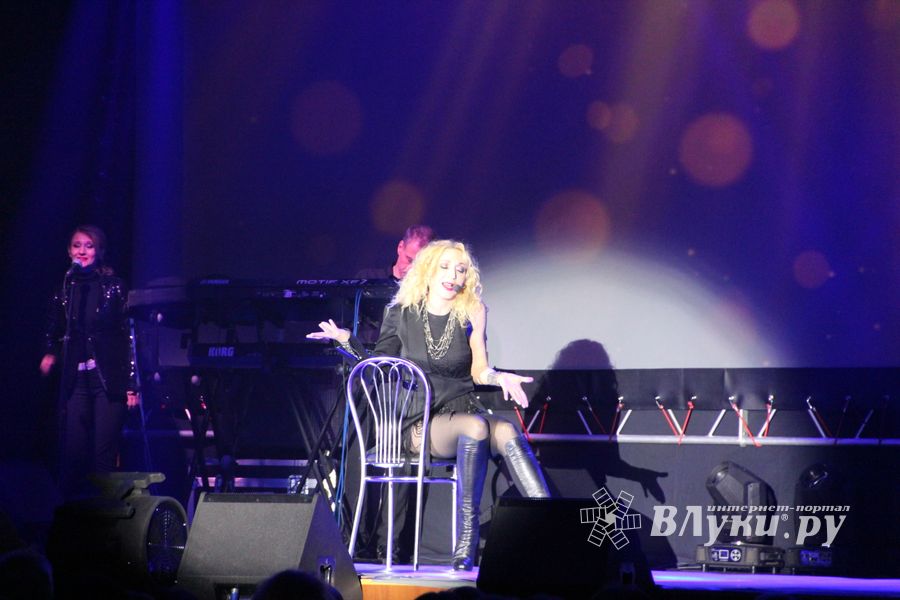 В Великих Луках состоялся концерт Кристины Орбакайте (фото)