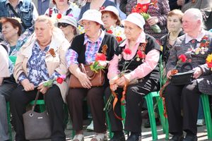 В Великих Луках прошел торжественный митинг в честь 9 мая (ФОТО)