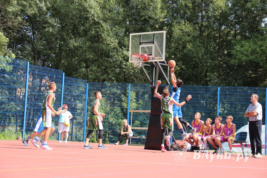 В Великих Луках прошли спортивные мероприятия, приуроченные ко Дню физкультурника (ФОТО)